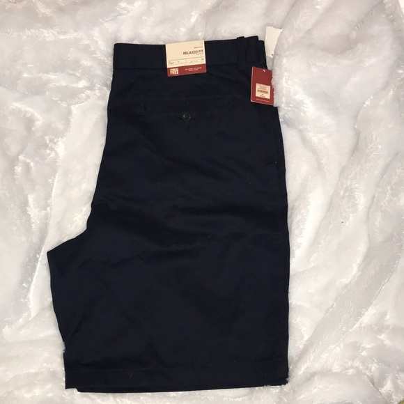 GAP Other - Gap Men’s relaxed fit flat front shorts sz 40